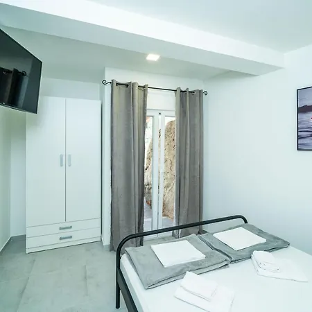 Hidden Gem Apartment Molunat Exterior photo