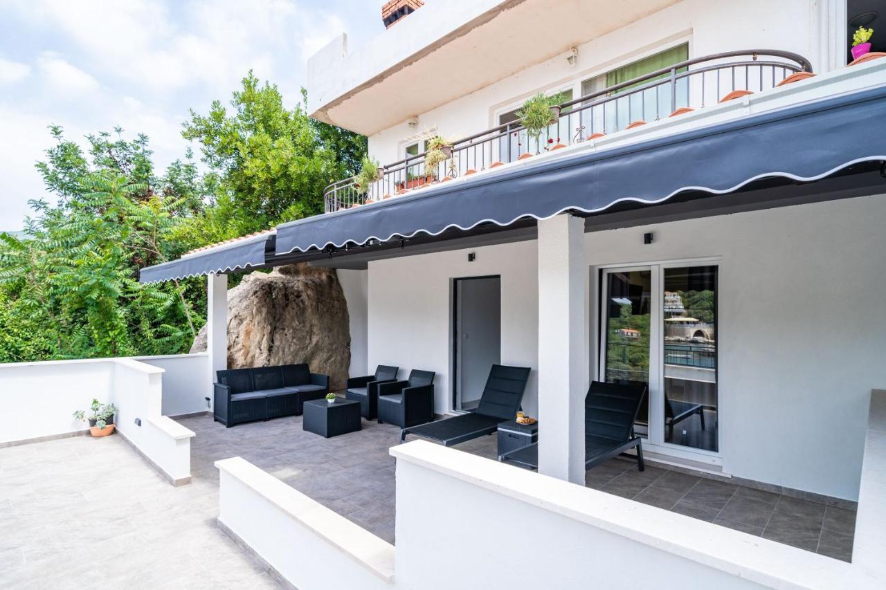 Hidden Gem Apartament Molunat